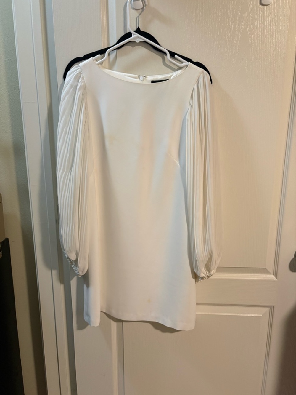 White House Black Market Ivory Long-Sleeve Pleated-Sleeve Shift Dress